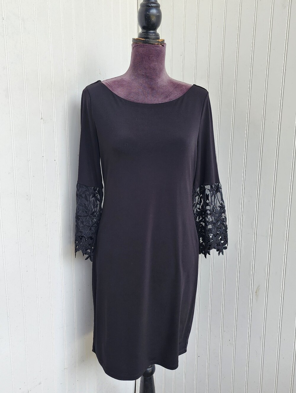 Ivanka Trump Black Lined dress Bell Lace 3/4 Sleeve Shift Stretch Sz S